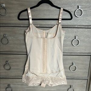 Vedette Columbian Shapewear Size XL New